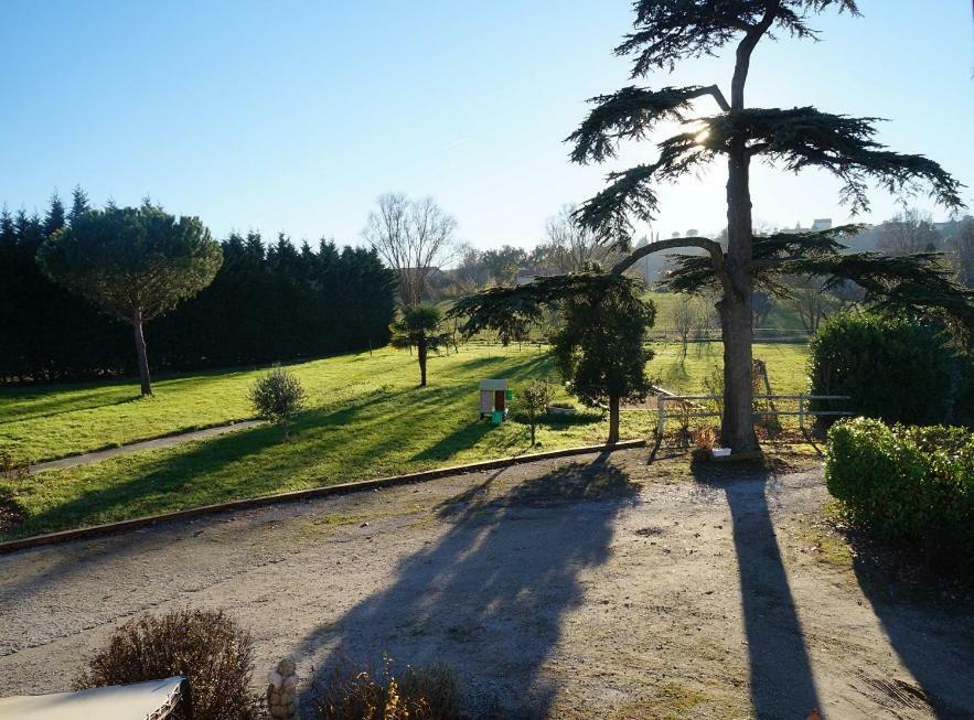 Domaine En Castanet Bed and Breakfast Caraman Eksteriør billede